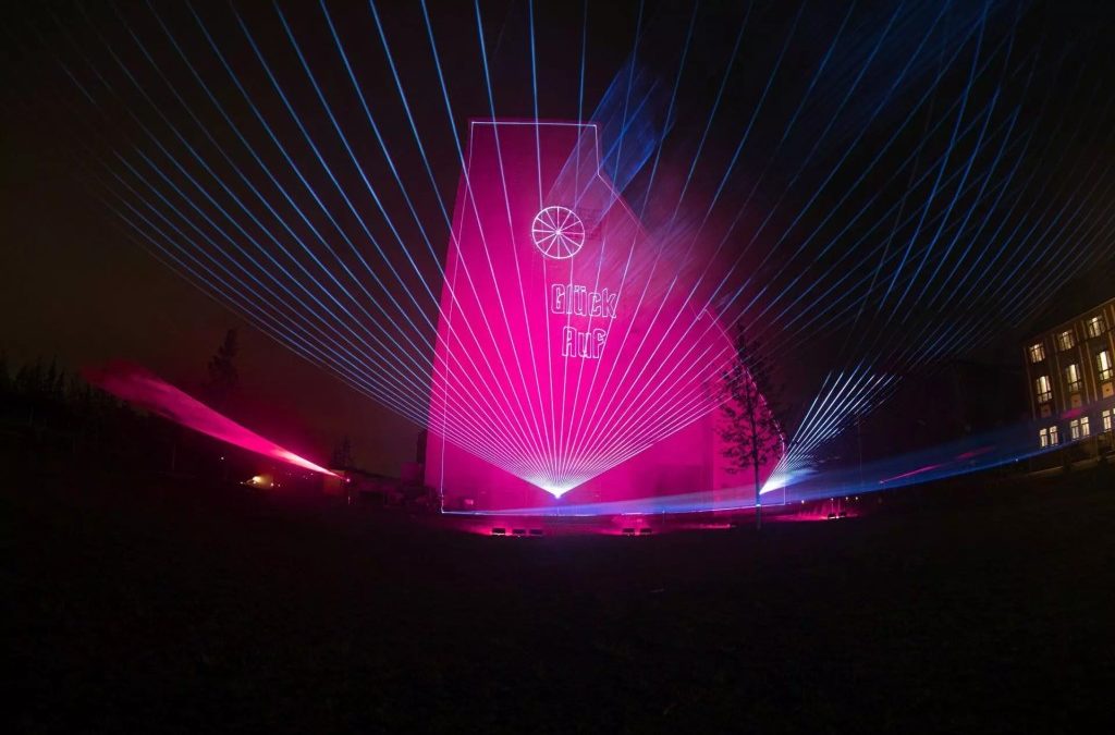 Lasershow und Licht-Illumination erzählen Geschichte von Kamp-Lintfort