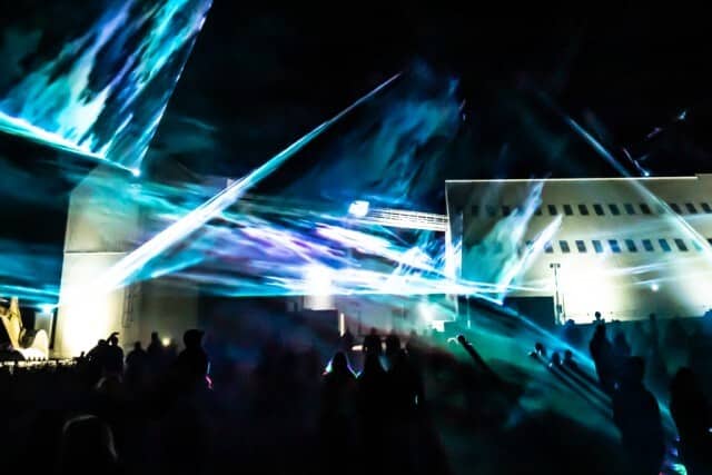 Atmosphärische Lasershow zum Stadtfest